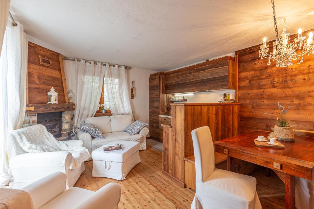 L'Atelier Du Temps - Le Petit Refuge Appartement Cogne Esterno foto