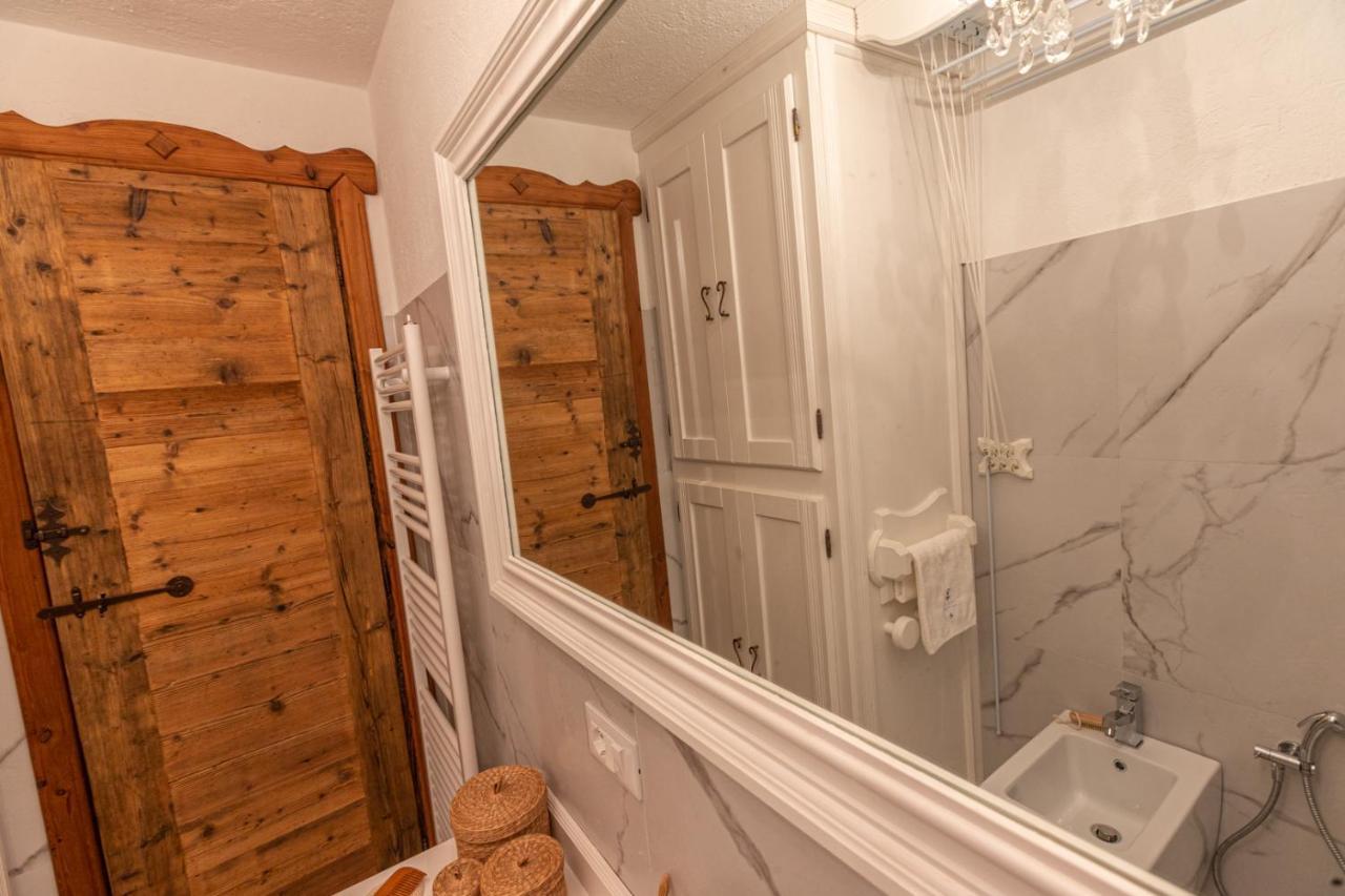 L'Atelier Du Temps - Le Petit Refuge Appartement Cogne Esterno foto